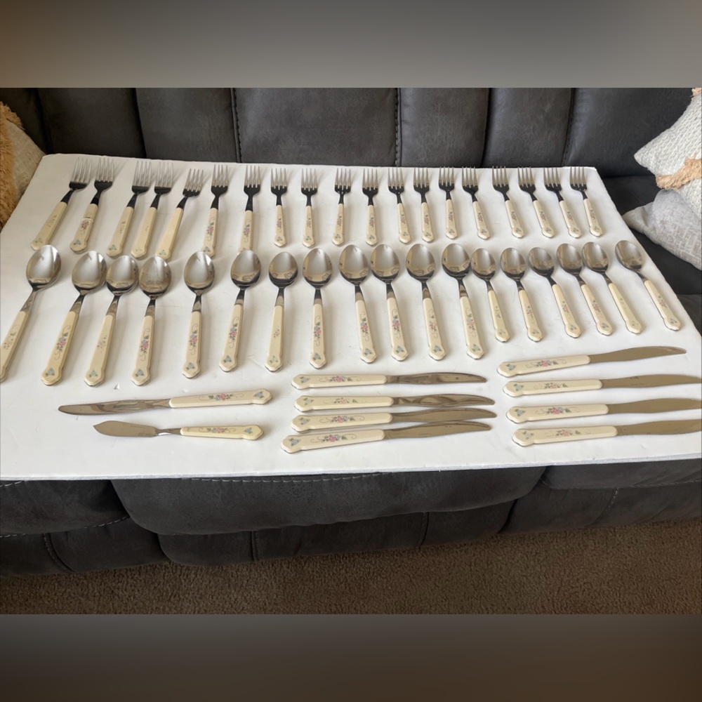 Vintage Pfaltzgraff Tea Rose Flatware Set 47 Pieces - Forks Knives Spoons